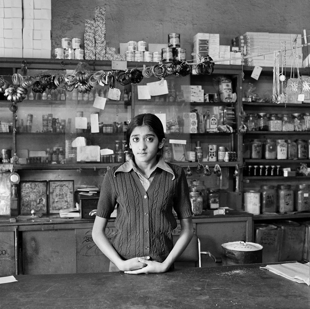 דיוויד גולדבלט - תצלום בתו של זבן בחנותו של אביה המיועדת להריסה, 1977