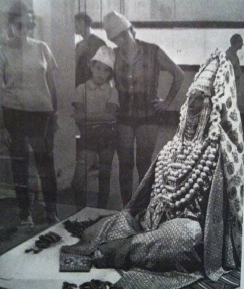 תמונה 2: כלה תימנייה במוזיאון ישראל. צילום: פריץ כהן, לע"מ