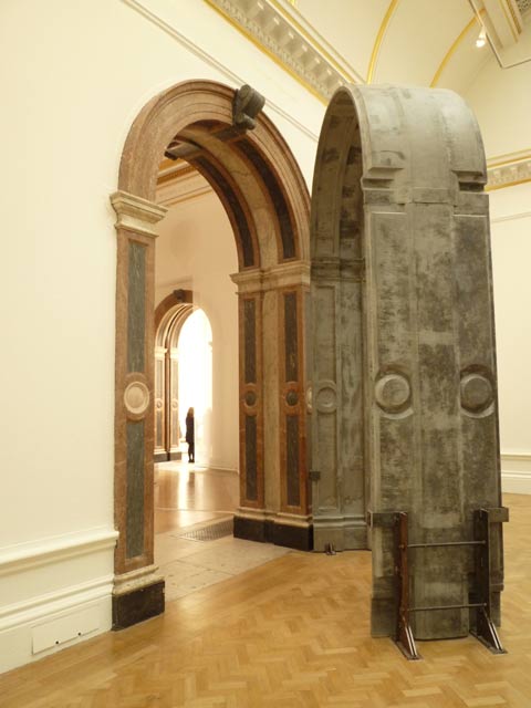 ’Sensing Spaces - Architecture Reimagined’’  Title: ‘Replica of marble arch opening’ by Eduardo Souto de Moura, Photo © Ram Ahronov, Royal Academy of Art, London, 2014. Photograph: Ram Ahronov