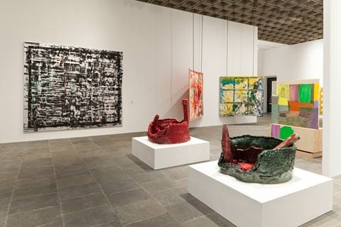 ראה הקומה הרביעית בוויטני, משמאל לימין - ג'קלין המפריס, סטרלינג רובי, דונה נלסון, פאם לינס ואיימי סילמן. Image courtesy Whitney Museum of American Art, New York
