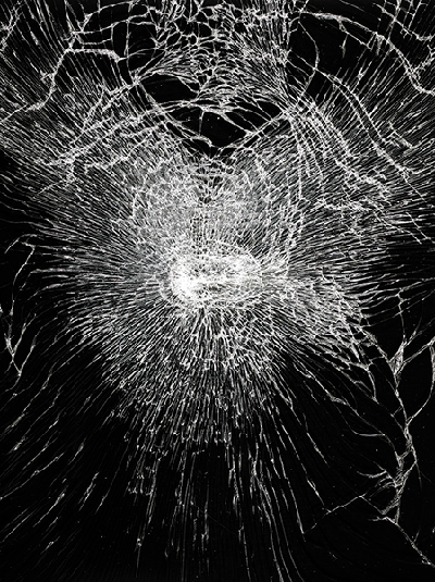 מתן מיטווך - Untitled - [shattered touch-screen], 2015